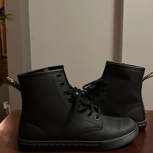 Dr. Martens - AirWait